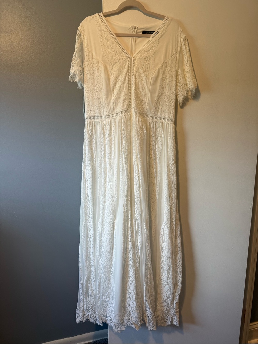 Delicate Lace V-Neck Cream Maxi Dress
